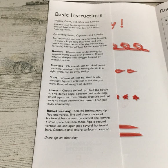 Kuhn Rikon Switzerland Cookie & Cupcake Decorating Set in original box - Picture 6 of 9